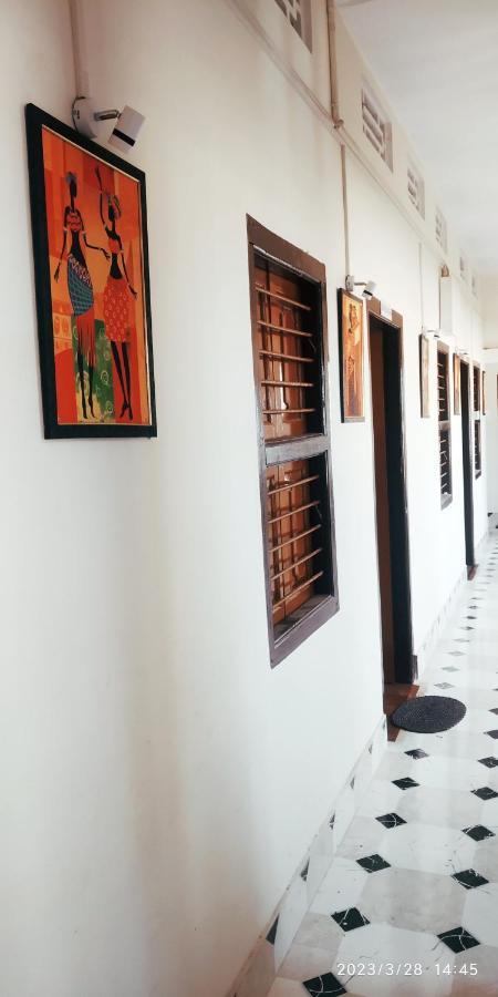 Bhuban Heritage Inn Puri Buitenkant foto